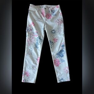 Chico's White Floral Women's Ankle Jeans size 0